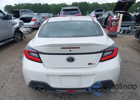 2024 Toyota Gr86 Premium z USA, uszkodzony, nr VIN JF1ZNBE15R9761496